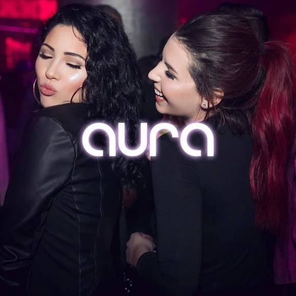 Meet your Posher, Christina - Picture 1 of 1